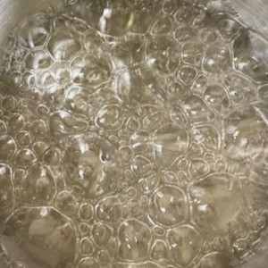 150℃：薄い琥珀色に変わり香ばしさが出る