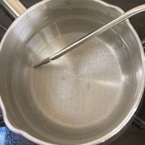 80℃：細かな泡が現れ始めた加熱初期段階